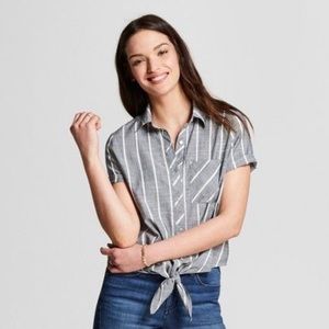 Short Sleeve Tie Front Universal Thread